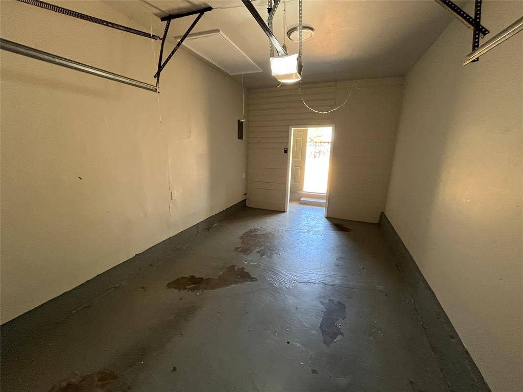 427 NE 38th Street, Grand Prairie, TX 75050 Additional content