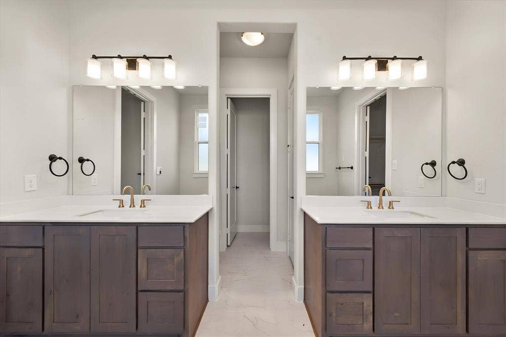 7850 Woodstream Road, Midlothian, TX 76065