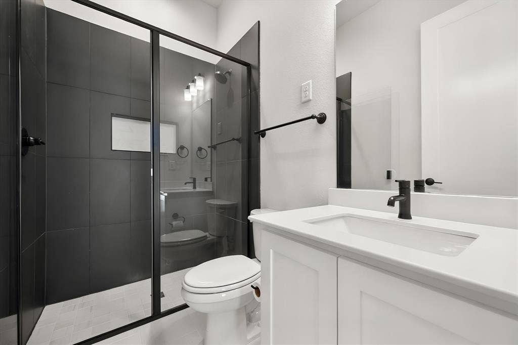 7850 Woodstream Road, Midlothian, TX 76065
