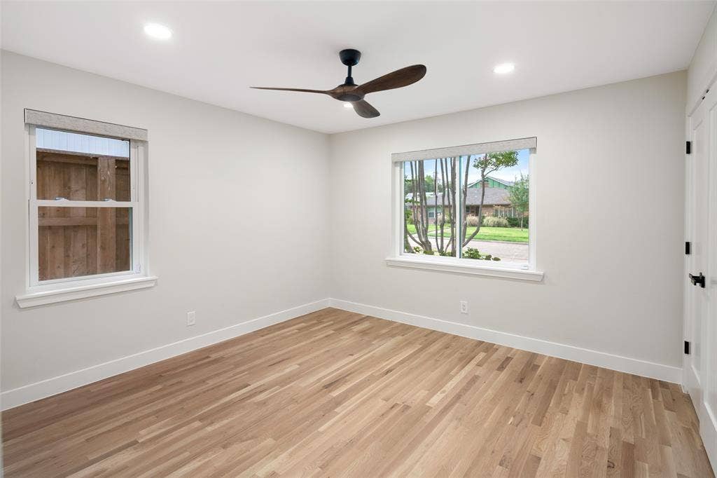 9819 Fitzroy Drive, Dallas, TX 75238 9819 Fitzroy Drive, Dallas, TX 75238