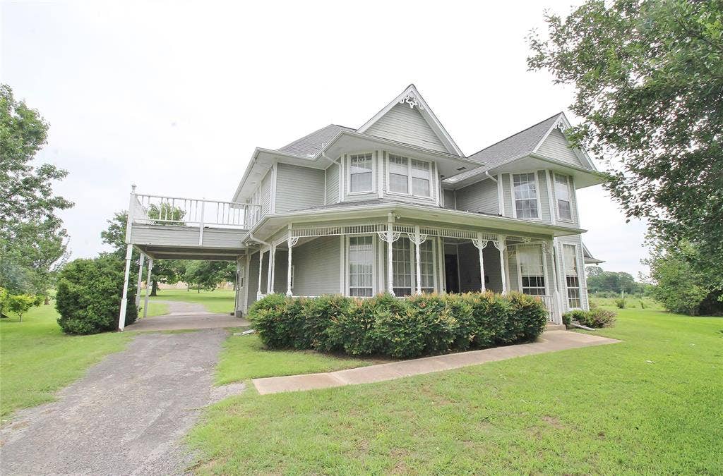 8150 Bob White Road, Waxahachie, TX 75167