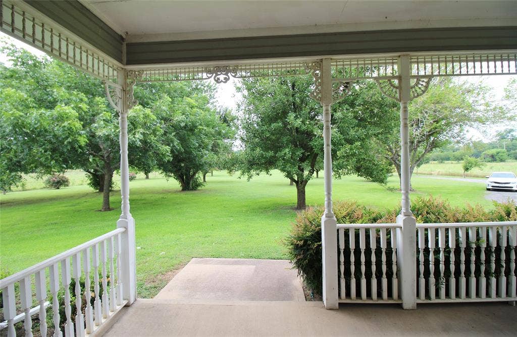 8150 Bob White Road, Waxahachie, TX 75167