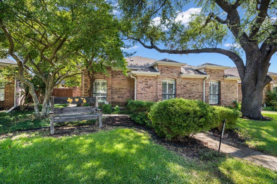 Property photo for 16618 Cleary Circle, Dallas, TX