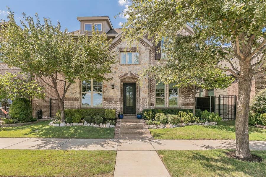 Property photo for 1205 Ivy Charm Way, Arlington, TX