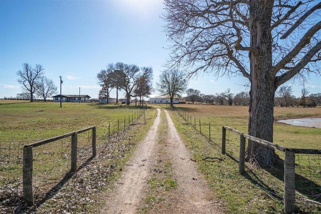 8612 Fm 1616, Athens, TX 75752 8612 Fm 1616, Athens, TX 75752
