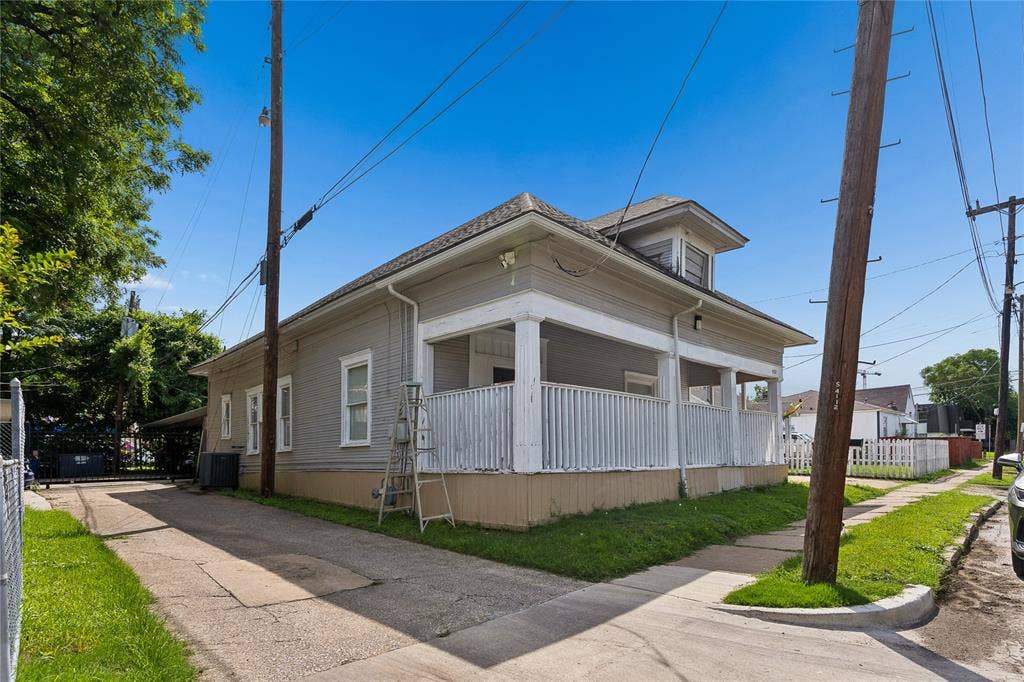 4112 Congress Avenue, Dallas, TX 75219 4112 Congress Avenue, Dallas, TX 75219