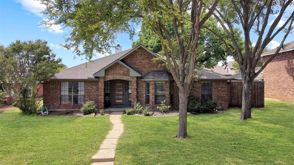 6741 Biltmore Place, Plano, TX 75023 6741 Biltmore Place, Plano, TX 75023