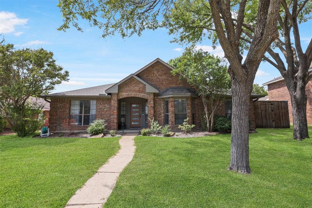 6741 Biltmore Place, Plano, TX 75023 6741 Biltmore Place, Plano, TX 75023