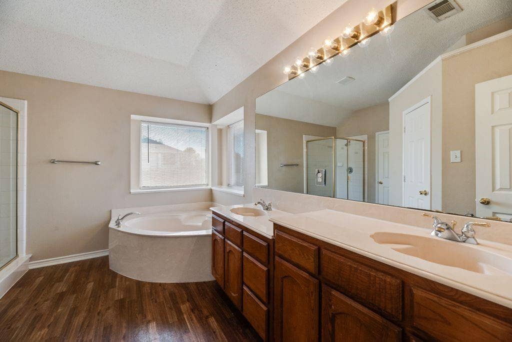 1557 Aberdeen Drive, Lancaster, TX 75134 1557 Aberdeen Drive, Lancaster, TX 75134