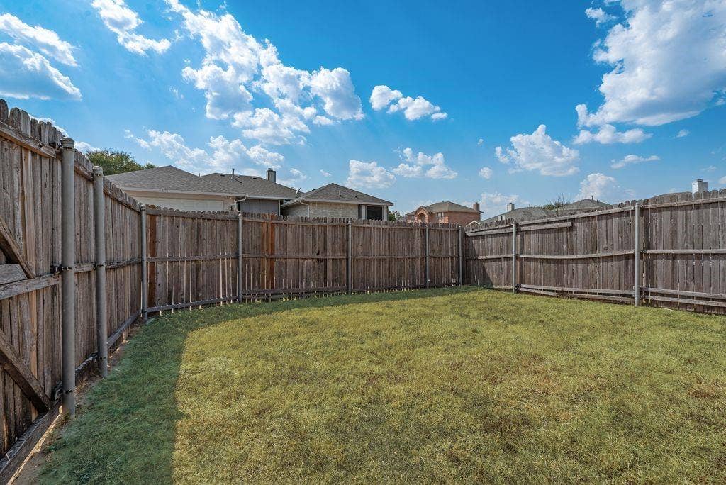 1557 Aberdeen Drive, Lancaster, TX 75134 1557 Aberdeen Drive, Lancaster, TX 75134