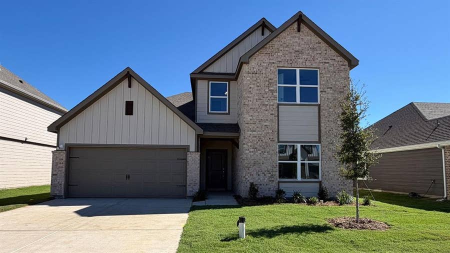 Property photo for 5028 Shumard Drive, Lindale, TX