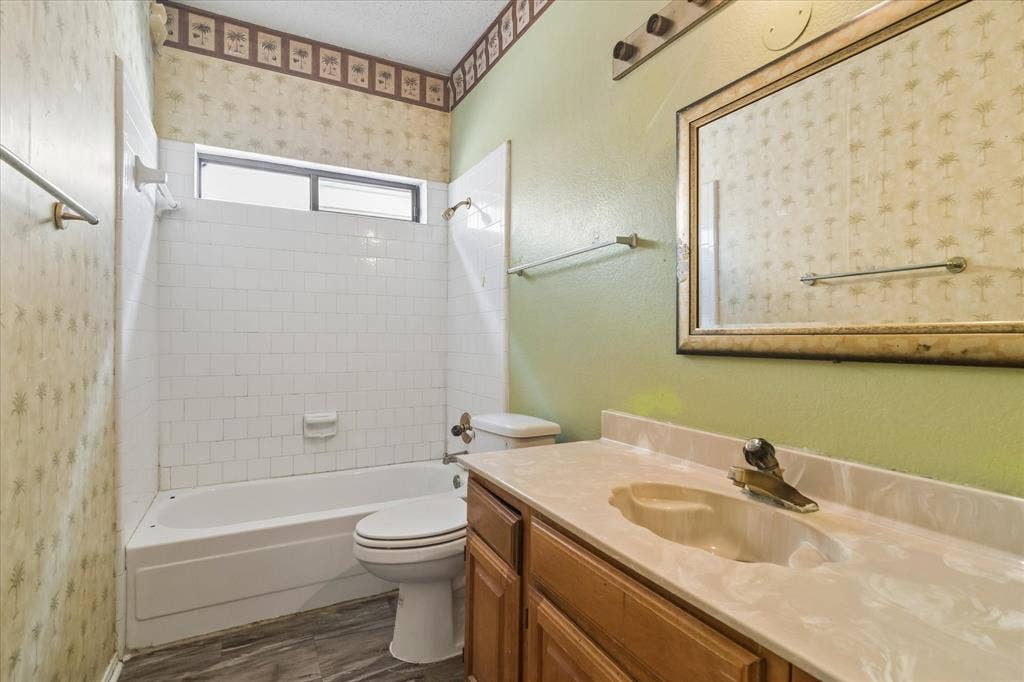 720 Ford Drive, Cedar Hill, TX 75104 720 Ford Drive, Cedar Hill, TX 75104
