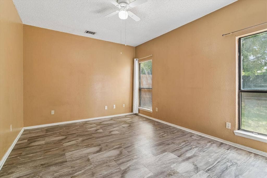 720 Ford Drive, Cedar Hill, TX 75104 720 Ford Drive, Cedar Hill, TX 75104