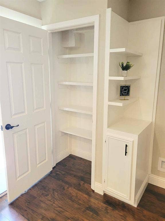 103 W Cayuga Drive, Athens, TX 75751 pantry