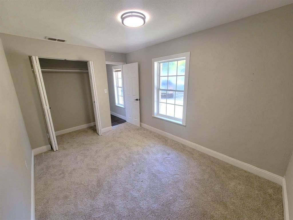 103 W Cayuga Drive, Athens, TX 75751 bedroom 1