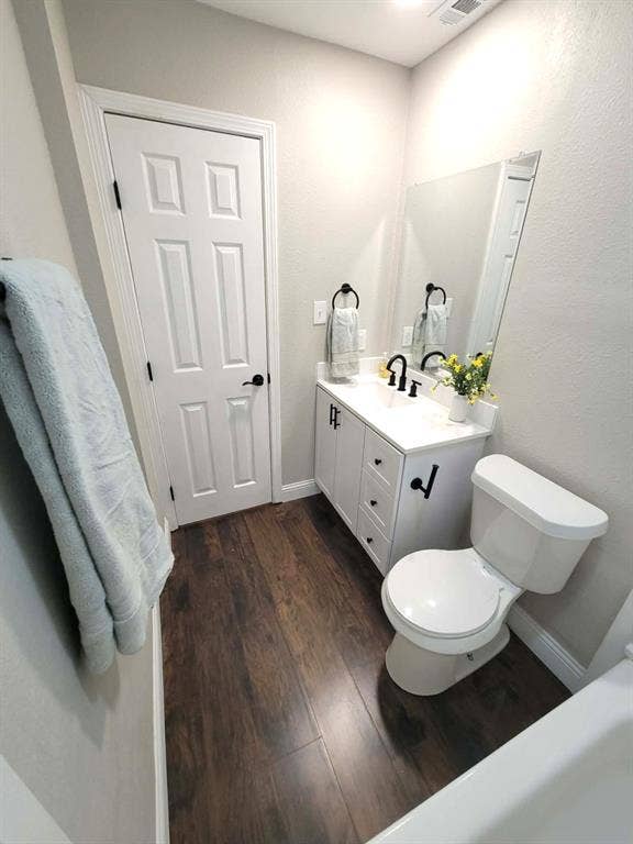 103 W Cayuga Drive, Athens, TX 75751 103 W Cayuga Drive, Athens, TX 75751