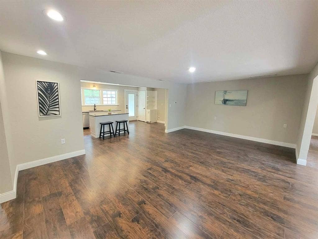 103 W Cayuga Drive, Athens, TX 75751 103 W Cayuga Drive, Athens, TX 75751
