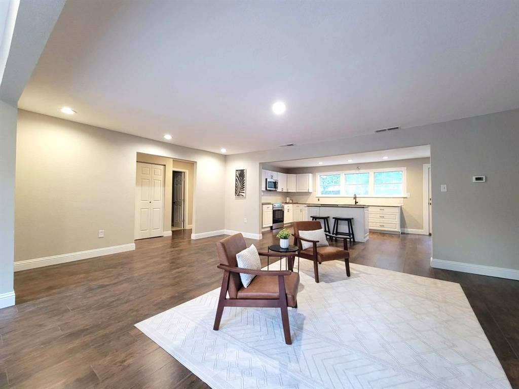 103 W Cayuga Drive, Athens, TX 75751 103 W Cayuga Drive, Athens, TX 75751