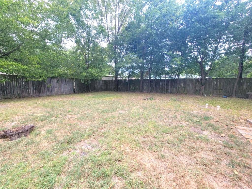 103 W Cayuga Drive, Athens, TX 75751 103 W Cayuga Drive, Athens, TX 75751