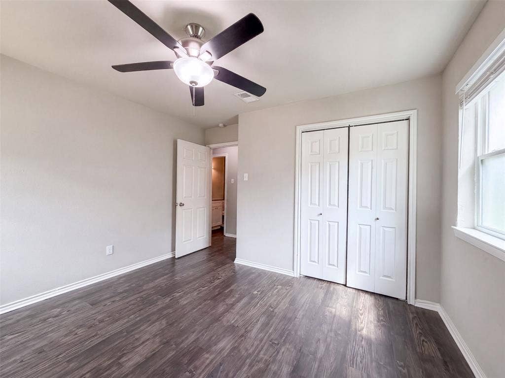 330 E Coral Way, Grand Prairie, TX 75051 330 E Coral Way, Grand Prairie, TX 75051