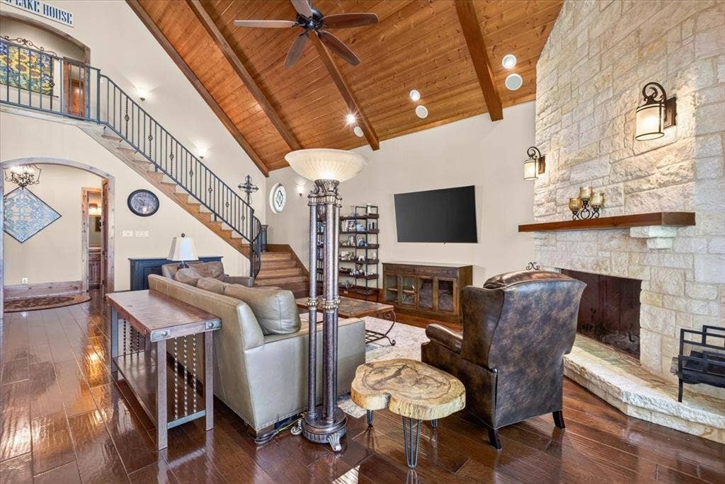 117 Arrowhead Way, Mabank, TX 75156 117 Arrowhead Way, Mabank, TX 75156