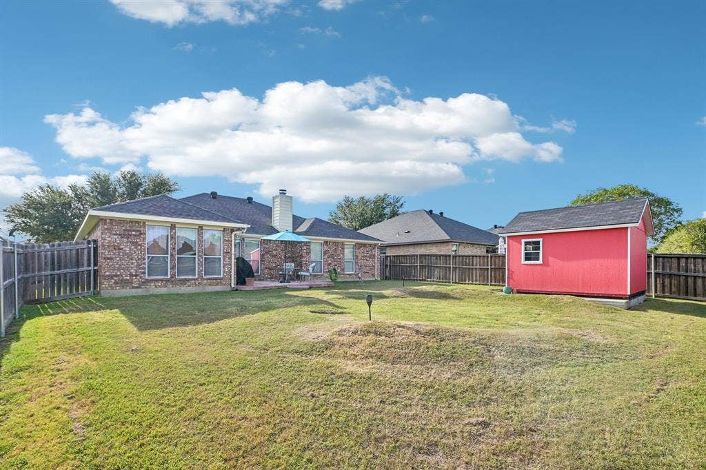 6925 Evening Shade Lane, Arlington, TX 76002
