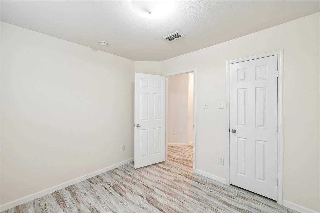 6925 Evening Shade Lane, Arlington, TX 76002