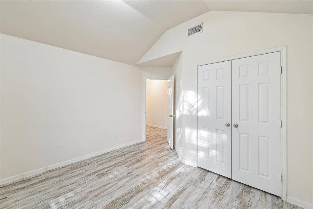 6925 Evening Shade Lane, Arlington, TX 76002
