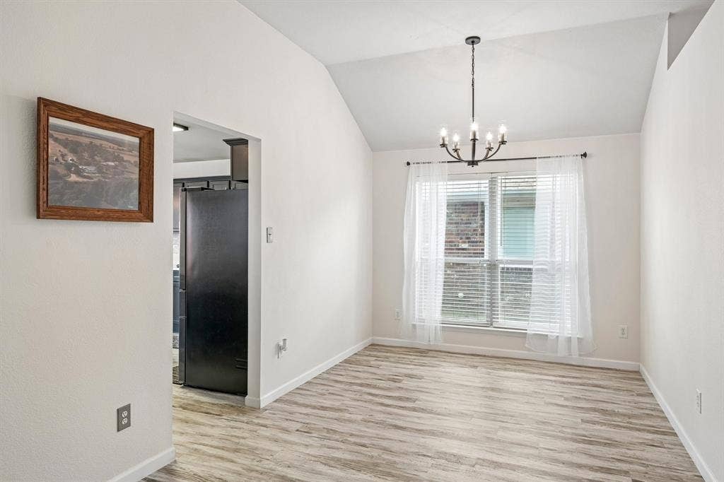 6925 Evening Shade Lane, Arlington, TX 76002