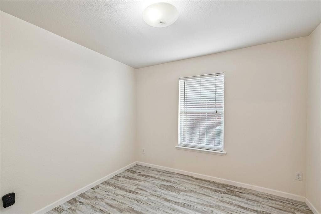 6925 Evening Shade Lane, Arlington, TX 76002