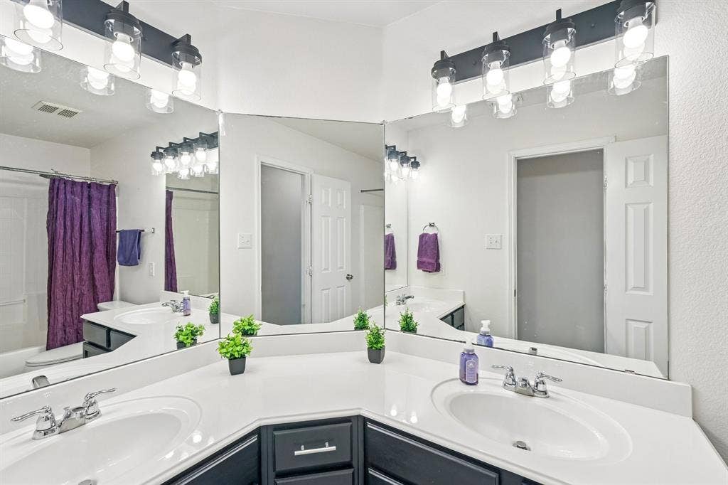 6925 Evening Shade Lane, Arlington, TX 76002