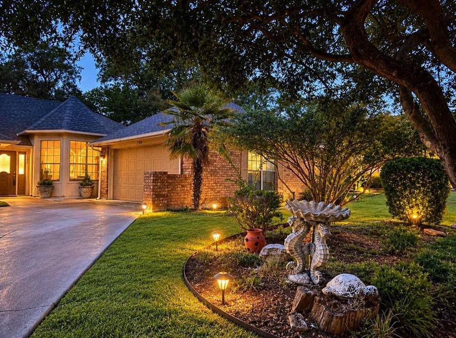Property photo for 5309 Deep Canyon Drive, Garland, TX