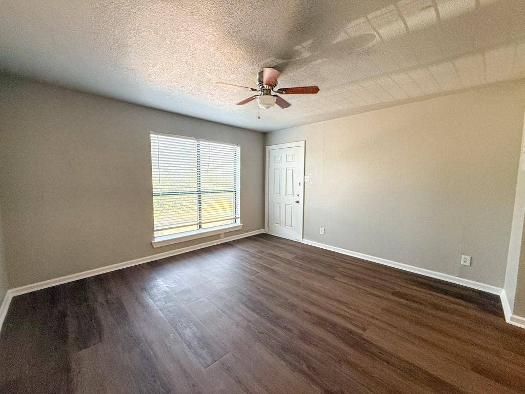 808 Blaylock Drive, #201, Dallas, TX 75203 808 Blaylock Drive, #201, Dallas, TX 75203