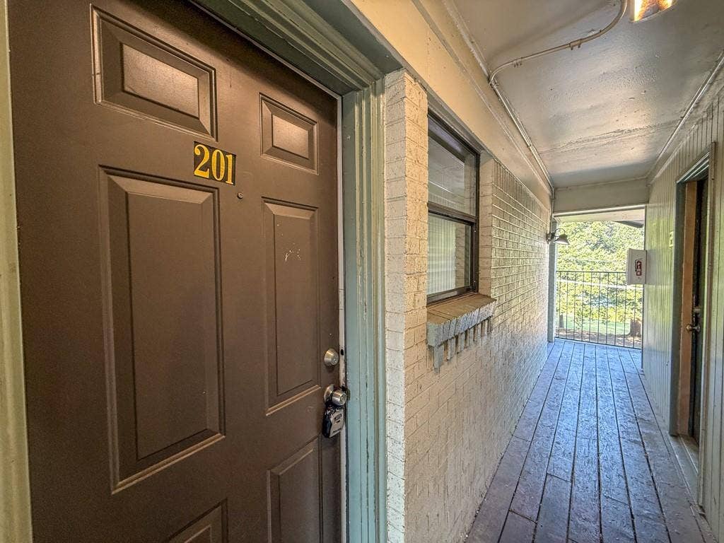 808 Blaylock Drive, #201, Dallas, TX 75203 808 Blaylock Drive, #201, Dallas, TX 75203
