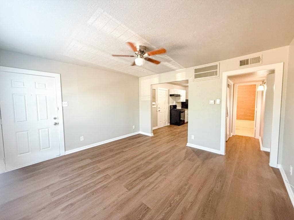 808 Blaylock Drive, #201, Dallas, TX 75203 808 Blaylock Drive, #201, Dallas, TX 75203