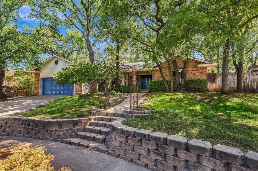 Property photo for 3232 Prince Court, Bedford, TX
