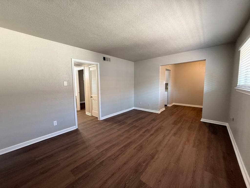 808 Blaylock Drive, #202, Dallas, TX 75203