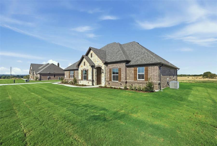 Property photo for 685 County Road 4530, Decatur, TX