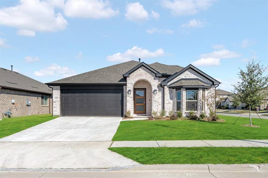 Property photo for 107 Wild Oak Glen, Lavon, TX