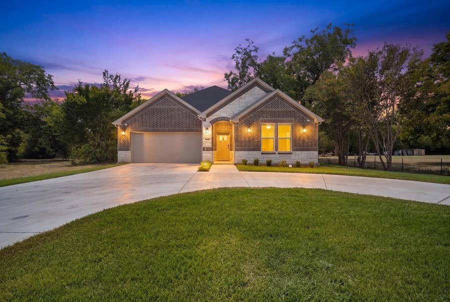 Property photo for 4519 Rosehill Road, Garland, TX