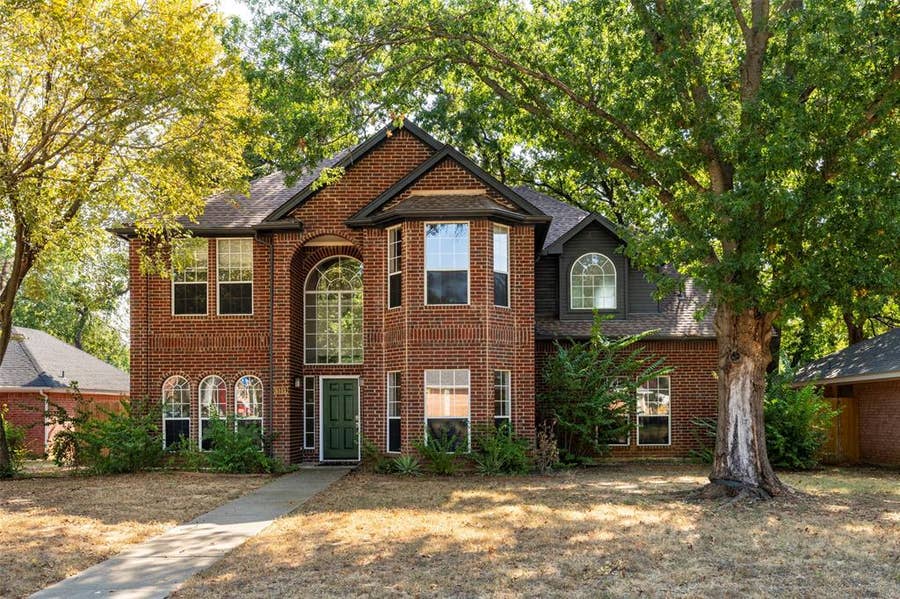 Property photo for 6101 Copperfield Drive, Arlington, TX