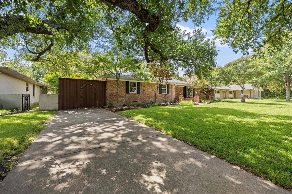 10412 Silverock Drive, Dallas, TX 75218