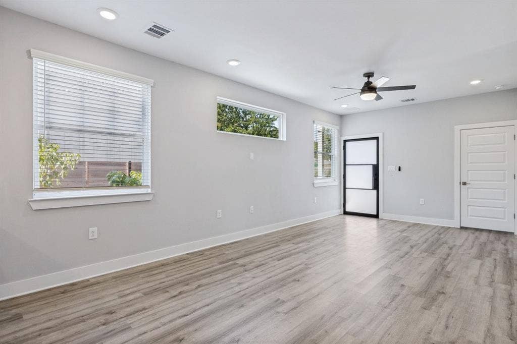 1042 Rosemont Street, #2, Austin, TX 78723 1042 Rosemont Street, #2, Austin, TX 78723