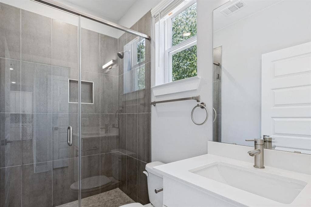 1042 Rosemont Street, #2, Austin, TX 78723 1042 Rosemont Street, #2, Austin, TX 78723