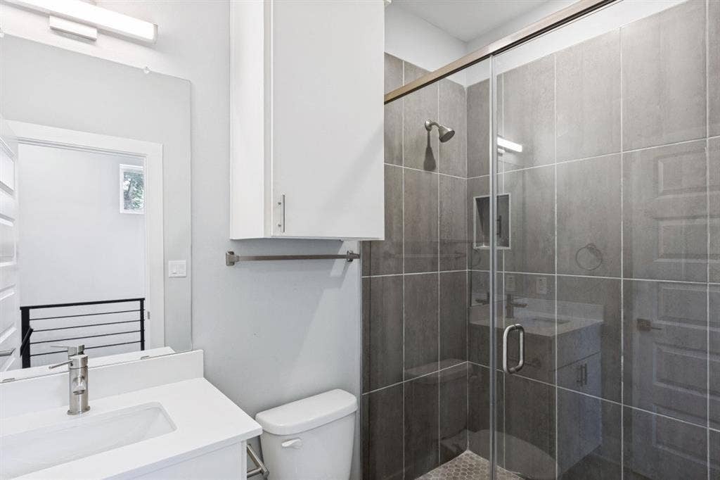 1042 Rosemont Street, #2, Austin, TX 78723 1042 Rosemont Street, #2, Austin, TX 78723