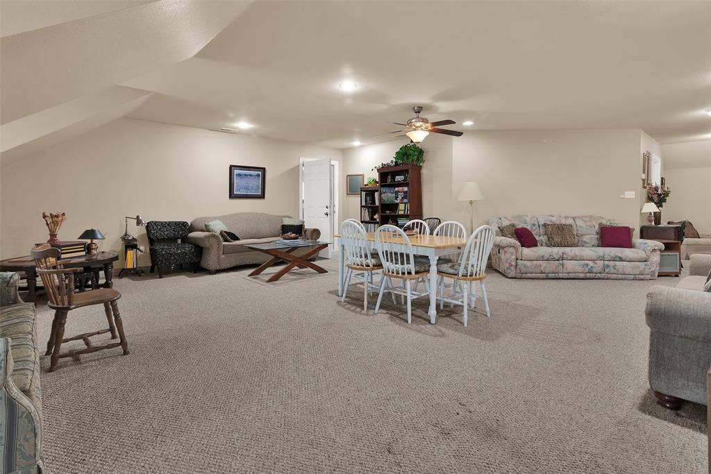 2720 Oates Drive, Mesquite, TX 75150 2720 Oates Drive, Mesquite, TX 75150