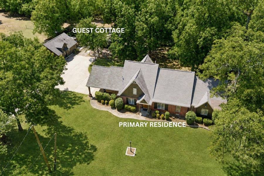 Property photo for 331 S Larkin Road, Sunnyvale, TX