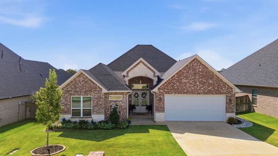 Property photo for 7271 Rolling Acres Place, Tyler, TX