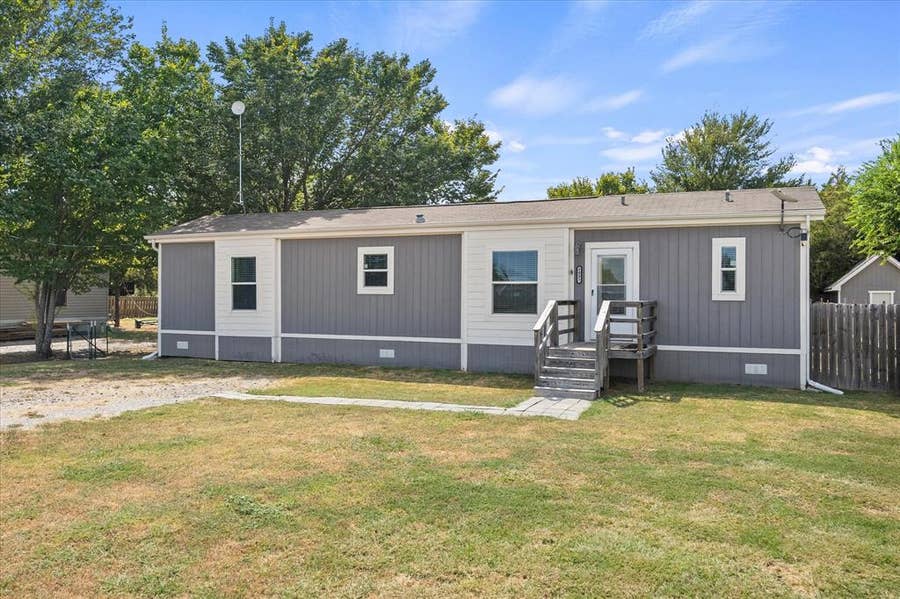Property photo for 2995 County Road 1063, Farmersville, TX
