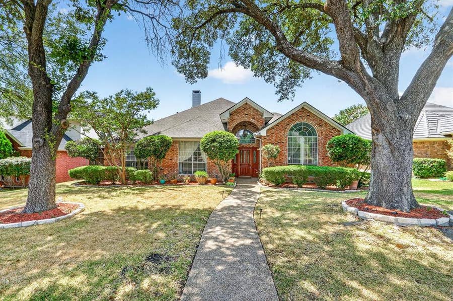 Property photo for 2667 Mum Drive, Richardson, TX